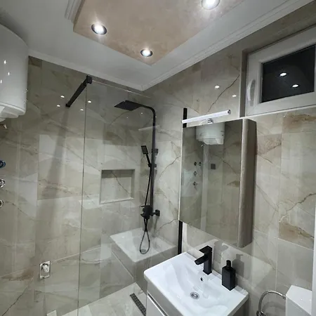 Georgeous Lux # 2 * Foca